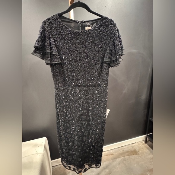 MAC DUGGAL
Black Hand Beaded Flounce Sleeve Midi Dress - Picture 5 of 10